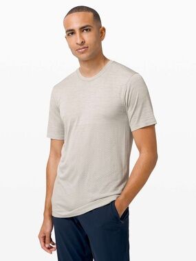 Lululemon Metal Vent Breathe Short Sleeve